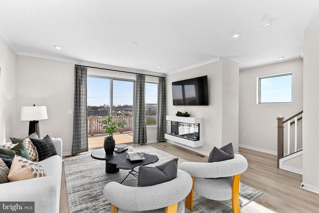 2461 MYSTIC MAROON TER, Ashburn, VA 20147