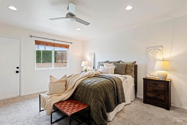 1907 E Pineridge Drive, Boise, ID 83716