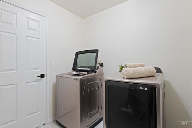 1907 E Pineridge Drive, Boise, ID 83716