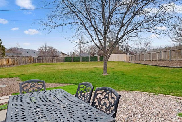 1907 E Pineridge Drive, Boise, ID 83716