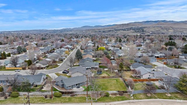 1907 E Pineridge Drive, Boise, ID 83716