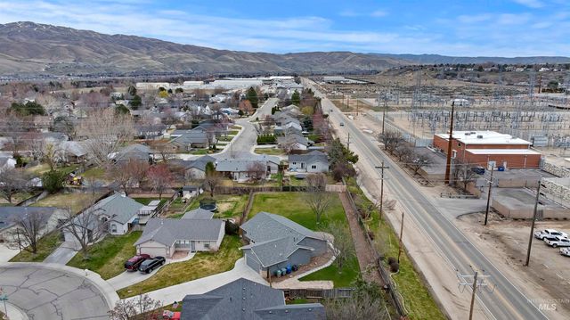 1907 E Pineridge Drive, Boise, ID 83716