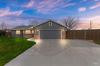 1907 E Pineridge Drive, Boise, ID 83716