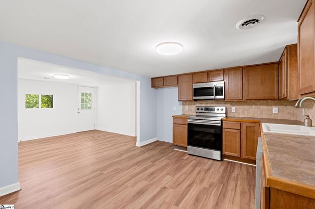 33 Golden Lane, Piedmont, SC 29673