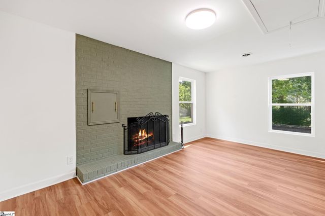 33 Golden Lane, Piedmont, SC 29673