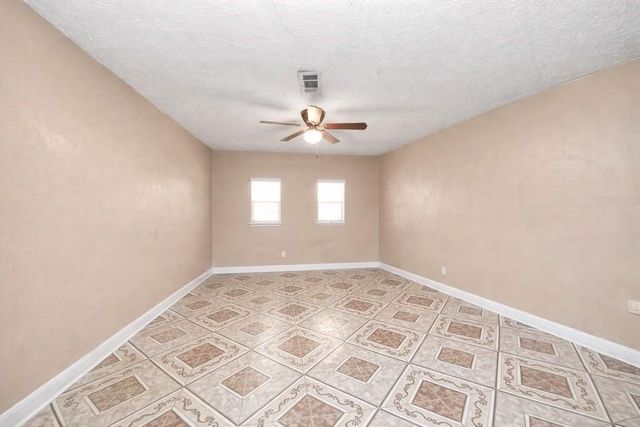 2914 Dragonwick Drive, Houston, TX 77045