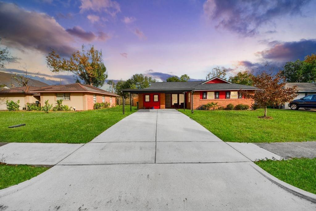 2914 Dragonwick Drive, Houston, TX 77045