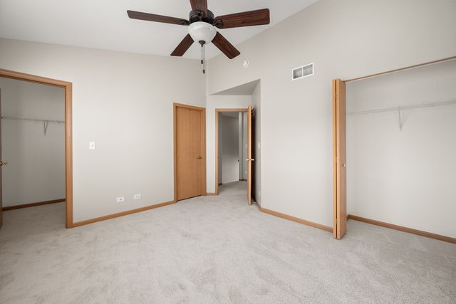 1526 Grand Drive 5, Dekalb, IL 60115