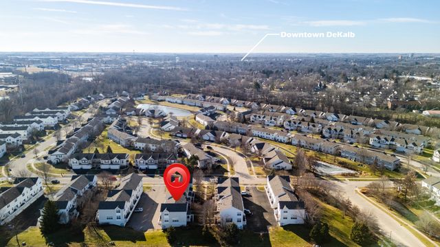 1526 Grand Drive 5, Dekalb, IL 60115