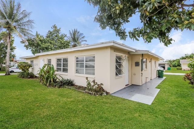 7401 NW 58th St, Tamarac, FL 33321