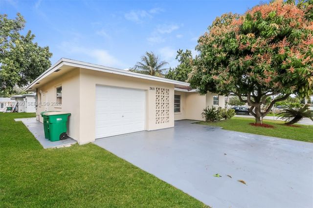 7401 NW 58th St, Tamarac, FL 33321