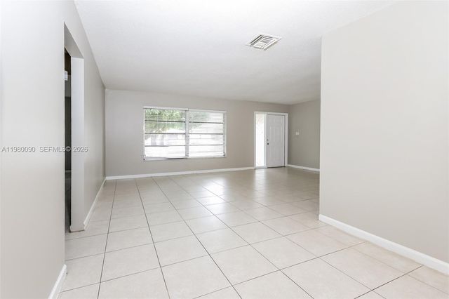 7401 NW 58th St, Tamarac, FL 33321