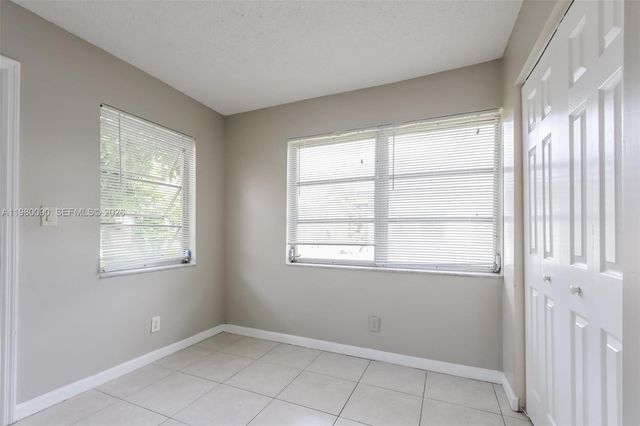 7401 NW 58th St, Tamarac, FL 33321