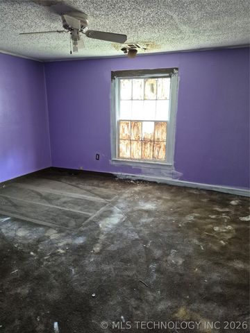 503 N Broadway, Checotah, OK 74426