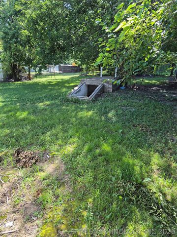 503 N Broadway, Checotah, OK 74426