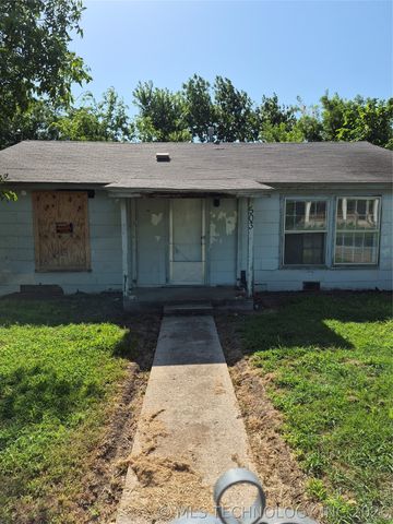 503 N Broadway, Checotah, OK 74426