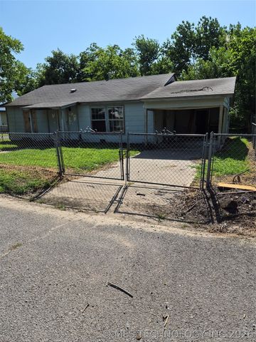 503 N Broadway, Checotah, OK 74426