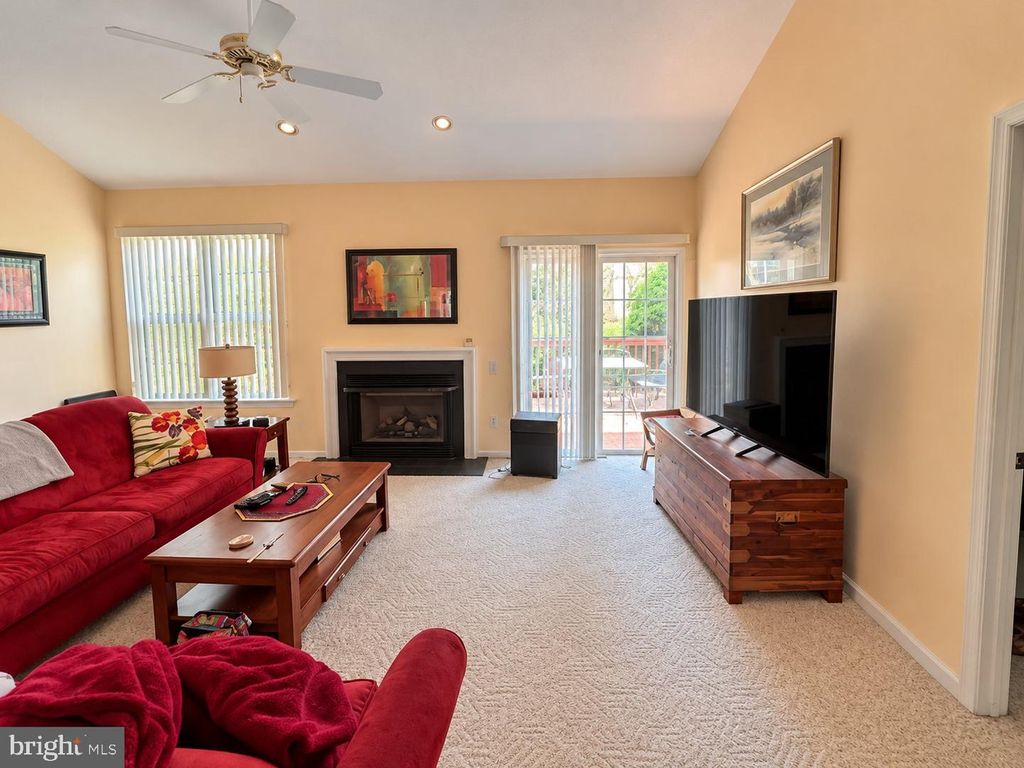 48 WHEATSHEAF LN #, NORRISTOWN, PA 19403 — photo 3