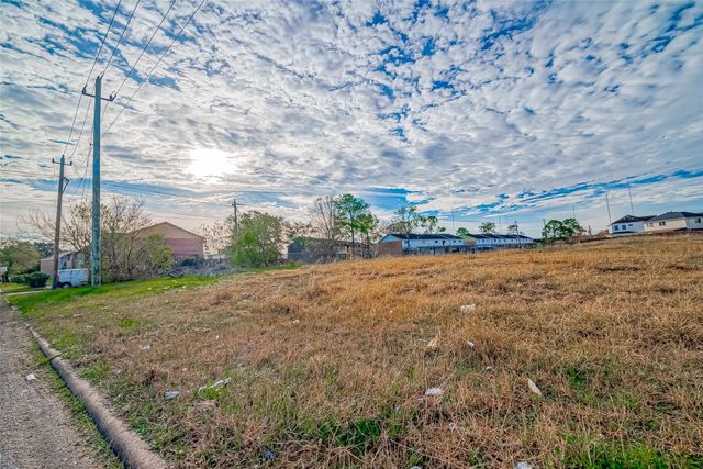 7403 Chasewood Drive, Houston, TX 77085