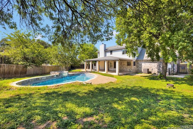 8802 Boise Hills Dr, San Antonio, TX 78250