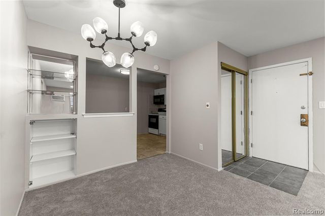 26305 W 7 Mile Road 101, Redford, MI 48240