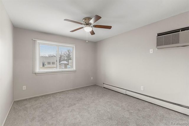 26305 W 7 Mile Road 101, Redford, MI 48240