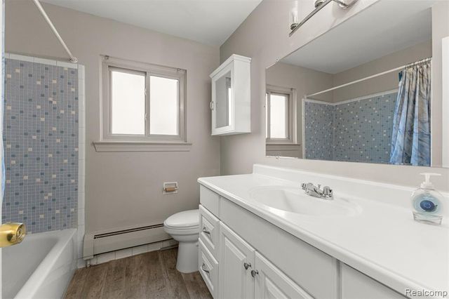 26305 W 7 Mile Road 101, Redford, MI 48240