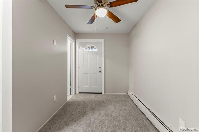 26305 W 7 Mile Road 101, Redford, MI 48240