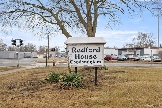 26305 W 7 Mile Road 101, Redford, MI 48240