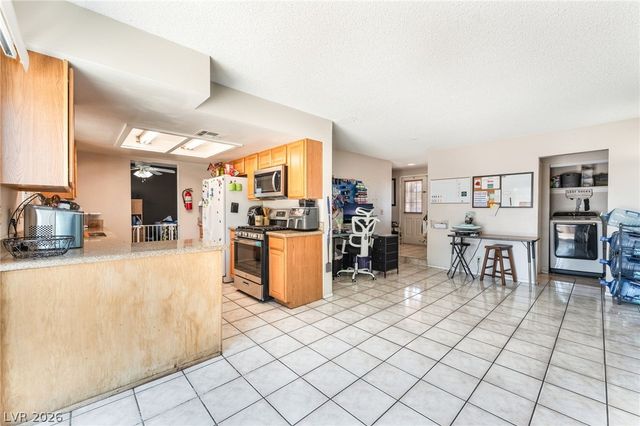 408 Barlow Lane, Las Vegas, NV 89110