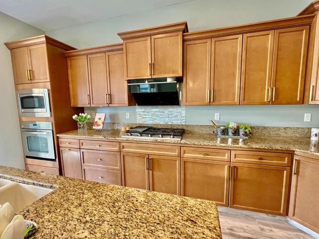 2845 E Goshen, Fresno, CA 93720