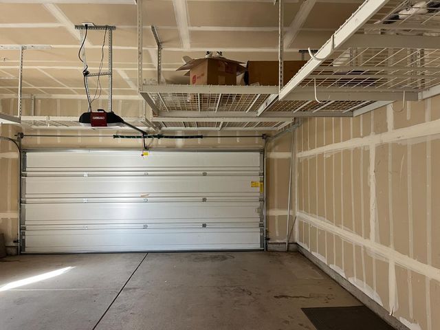 2845 E Goshen, Fresno, CA 93720