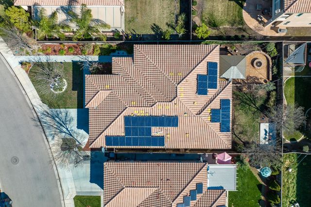 2845 E Goshen, Fresno, CA 93720