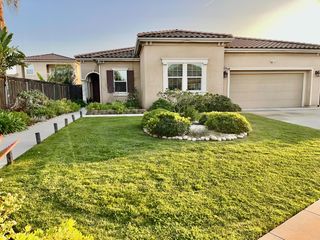 2845 E Goshen, Fresno, CA 93720