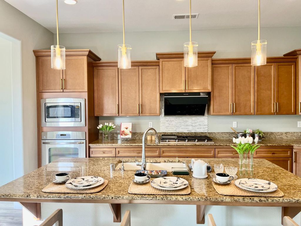 Image 17 of property listing at 2845 E Goshen, Fresno, CA 93720