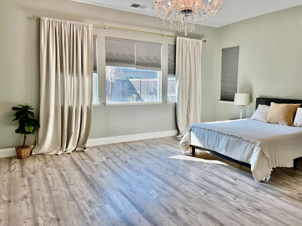 Image 22 of property listing at 2845 E Goshen, Fresno, CA 93720