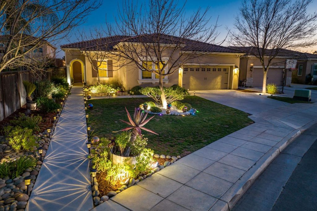 Image 4 of property listing at 2845 E Goshen, Fresno, CA 93720