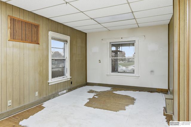 7916 N 30th Street, Omaha, NE 68122