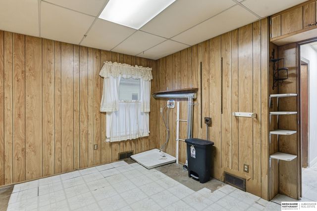 7916 N 30th Street, Omaha, NE 68122