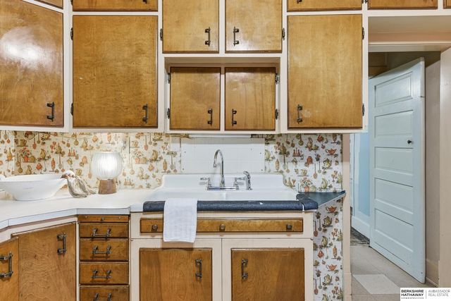 7916 N 30th Street, Omaha, NE 68122