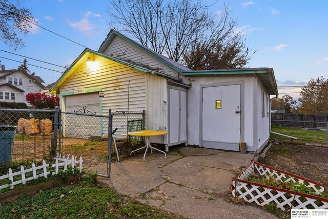 7916 N 30th Street, Omaha, NE 68122