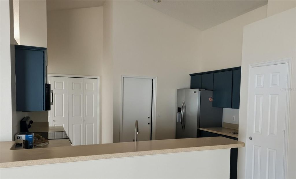 Image 5 of property listing at 13712 DEVLIN COURT, Orlando, FL 32837