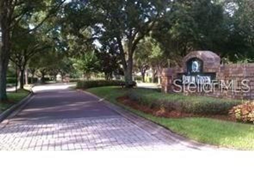 Image 10 of property listing at 13712 DEVLIN COURT, Orlando, FL 32837