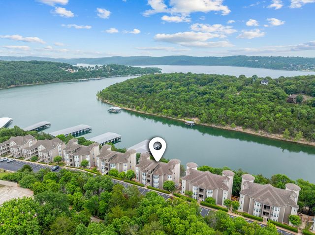 902 Rocky Shore Terrace, Kimberling City, MO 65686