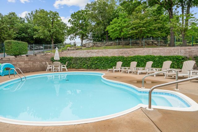 902 Rocky Shore Terrace, Kimberling City, MO 65686