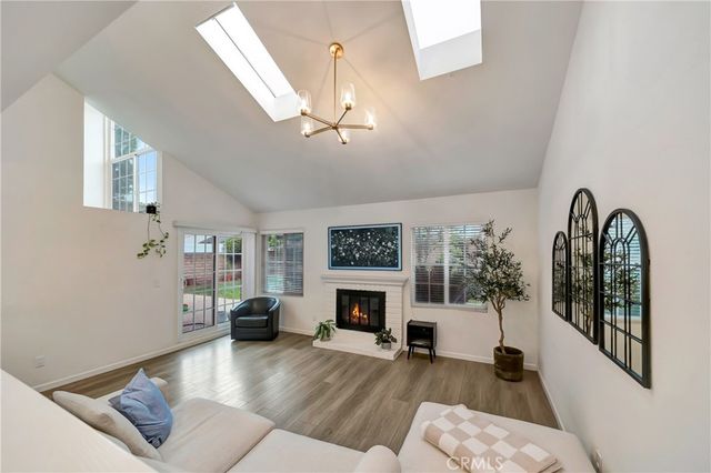 21733 Vintage, Chatsworth, CA 91311