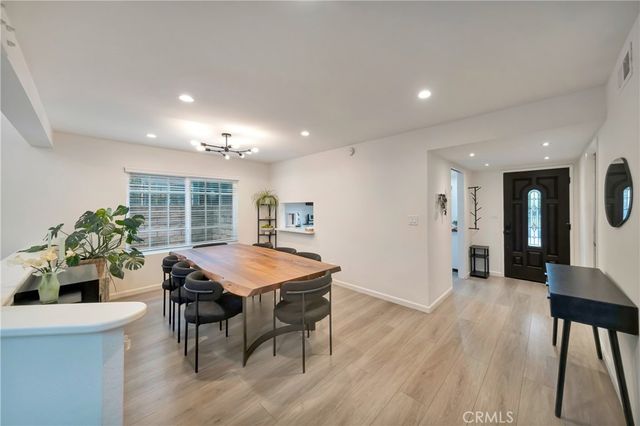 21733 Vintage, Chatsworth, CA 91311