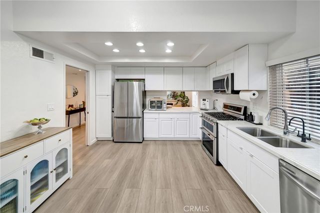 21733 Vintage, Chatsworth, CA 91311