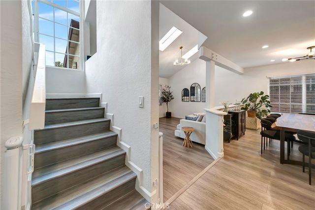 21733 Vintage, Chatsworth, CA 91311