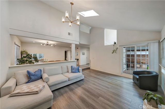 21733 Vintage, Chatsworth, CA 91311